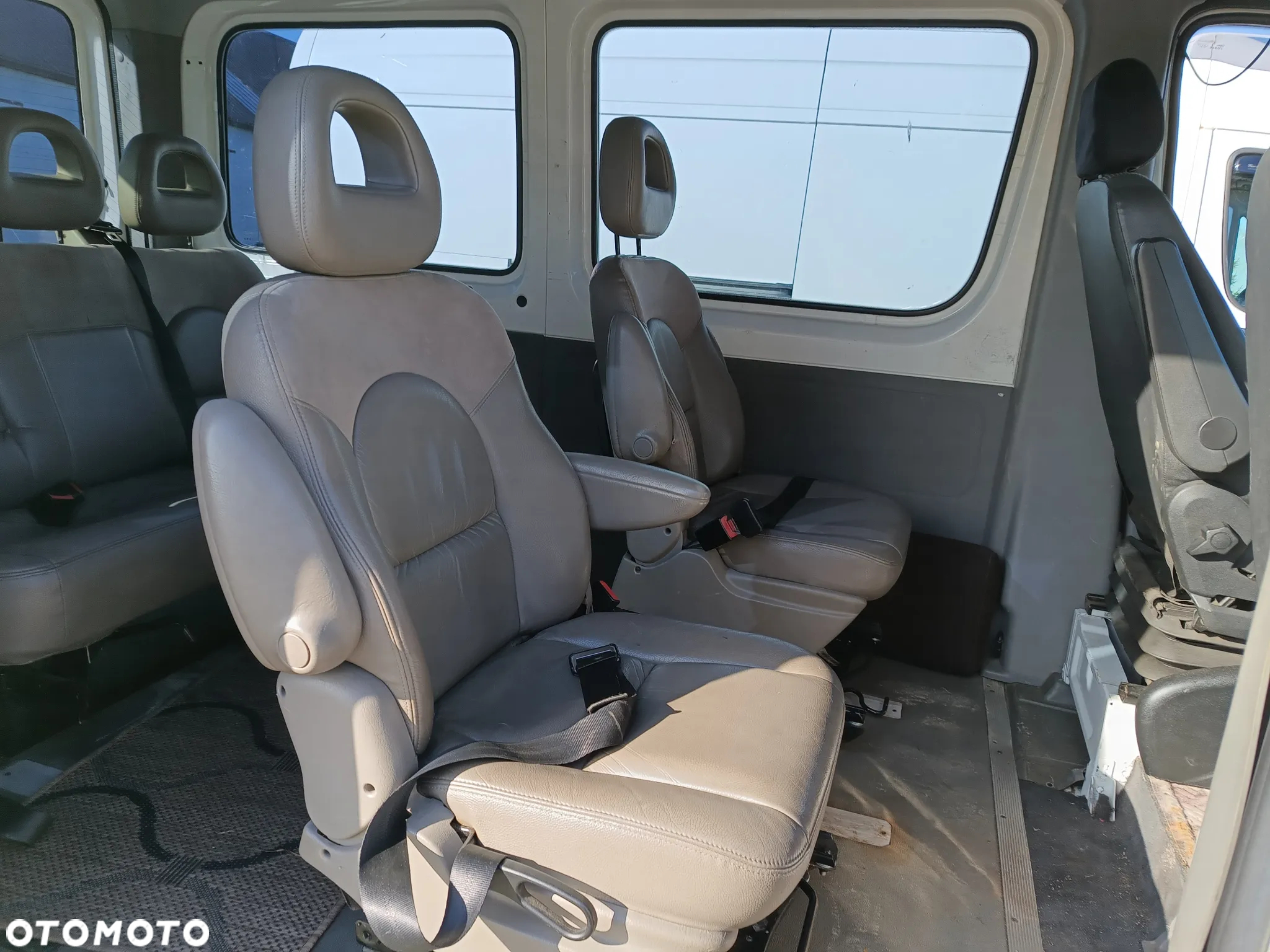 Mercedes-Benz Sprinter - 8