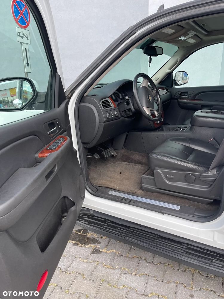Chevrolet Tahoe - 14
