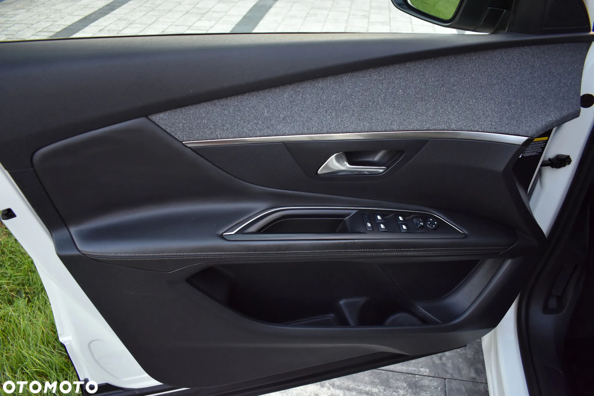 Peugeot 3008 HDi FAP 150 Allure - 21