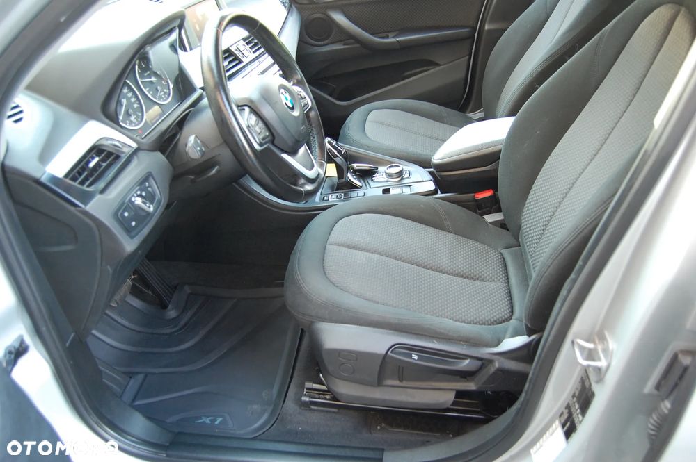 BMW X1 xDrive20d - 11