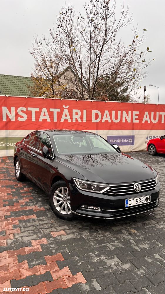 Volkswagen Passat - 1