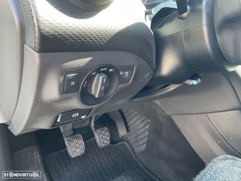 Mercedes-Benz A 180 CDi BE AMG Line - 22