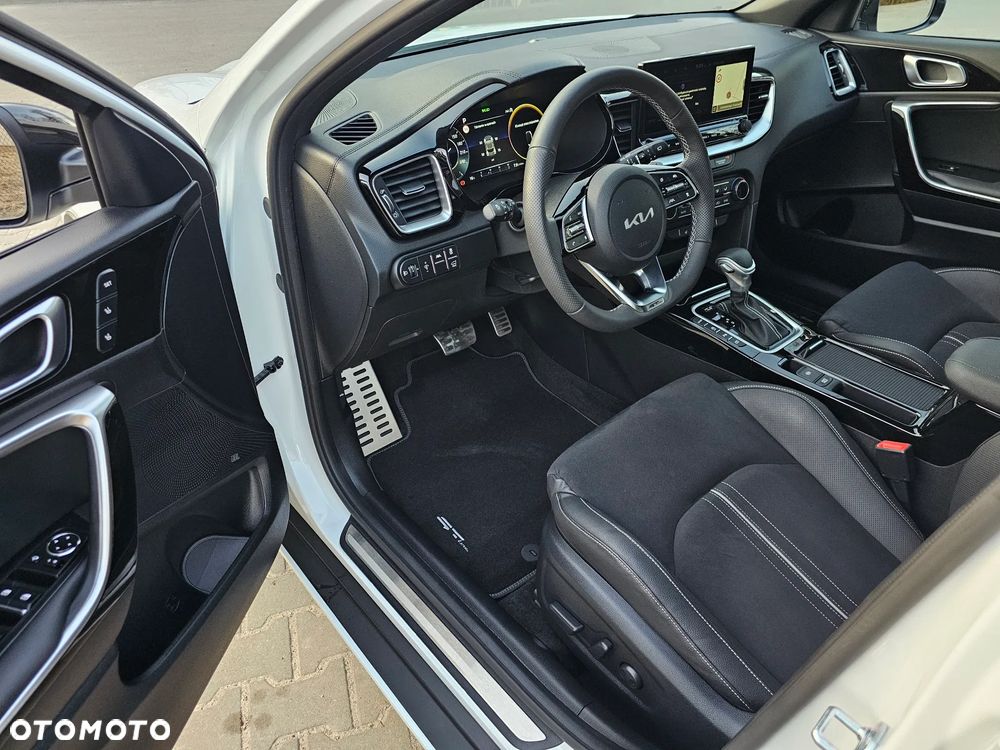 Kia XCeed 1.5 T-GDI OPF DCT7 GT-LINE - 13