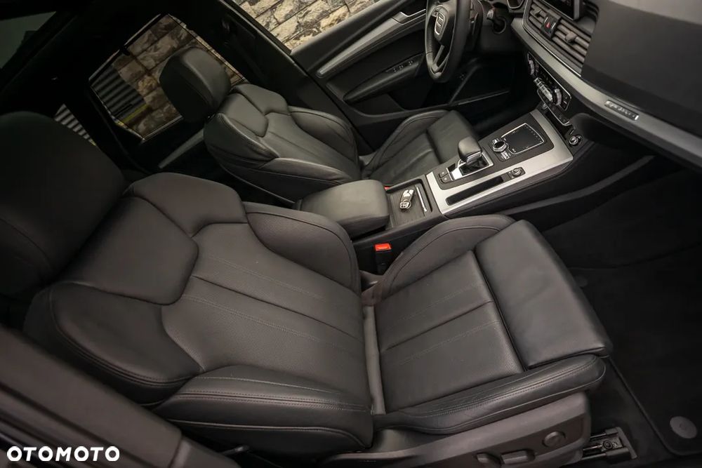 Audi Q5 55 TFSIe quattro S tronic S line business - 20