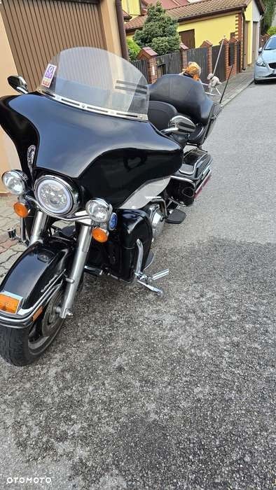 Harley-Davidson FLH Electra Glide - 1