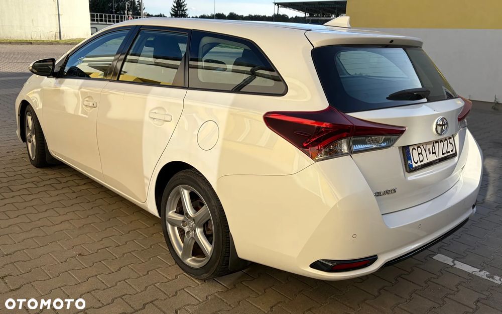 Toyota Auris 1.4 D-4D Active - 6