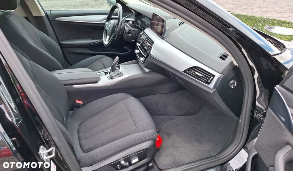 BMW Seria 5 540i GPF xDrive - 6