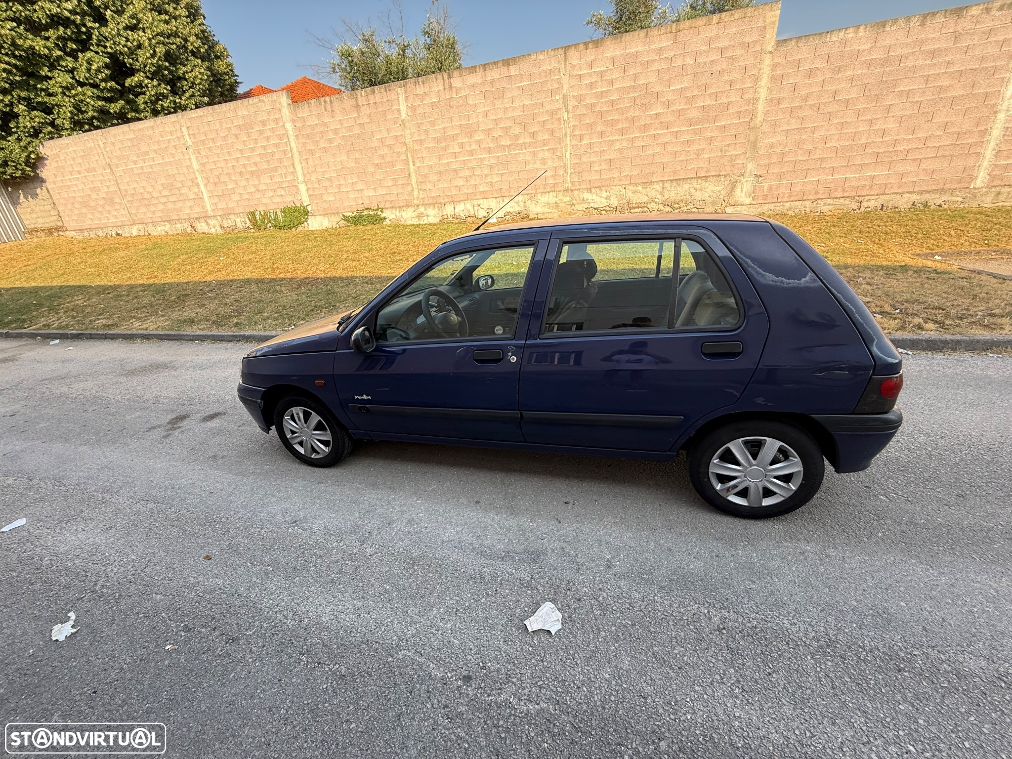 Renault Clio 1.2 Oasis - 3