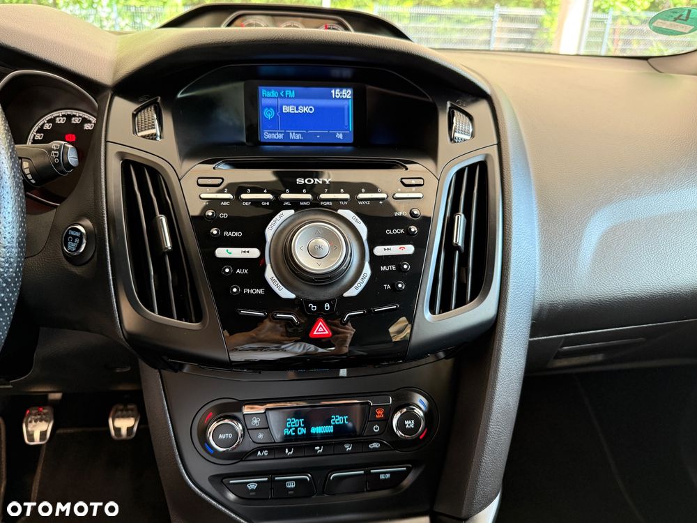 Ford Focus 2.0 EcoBoost ST mit Leder-Exclusiv-Paket - 32