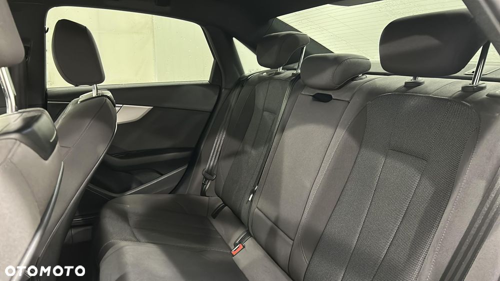 Audi A4 Limousine 35 TDI mHEV Advanced S tronic - 13