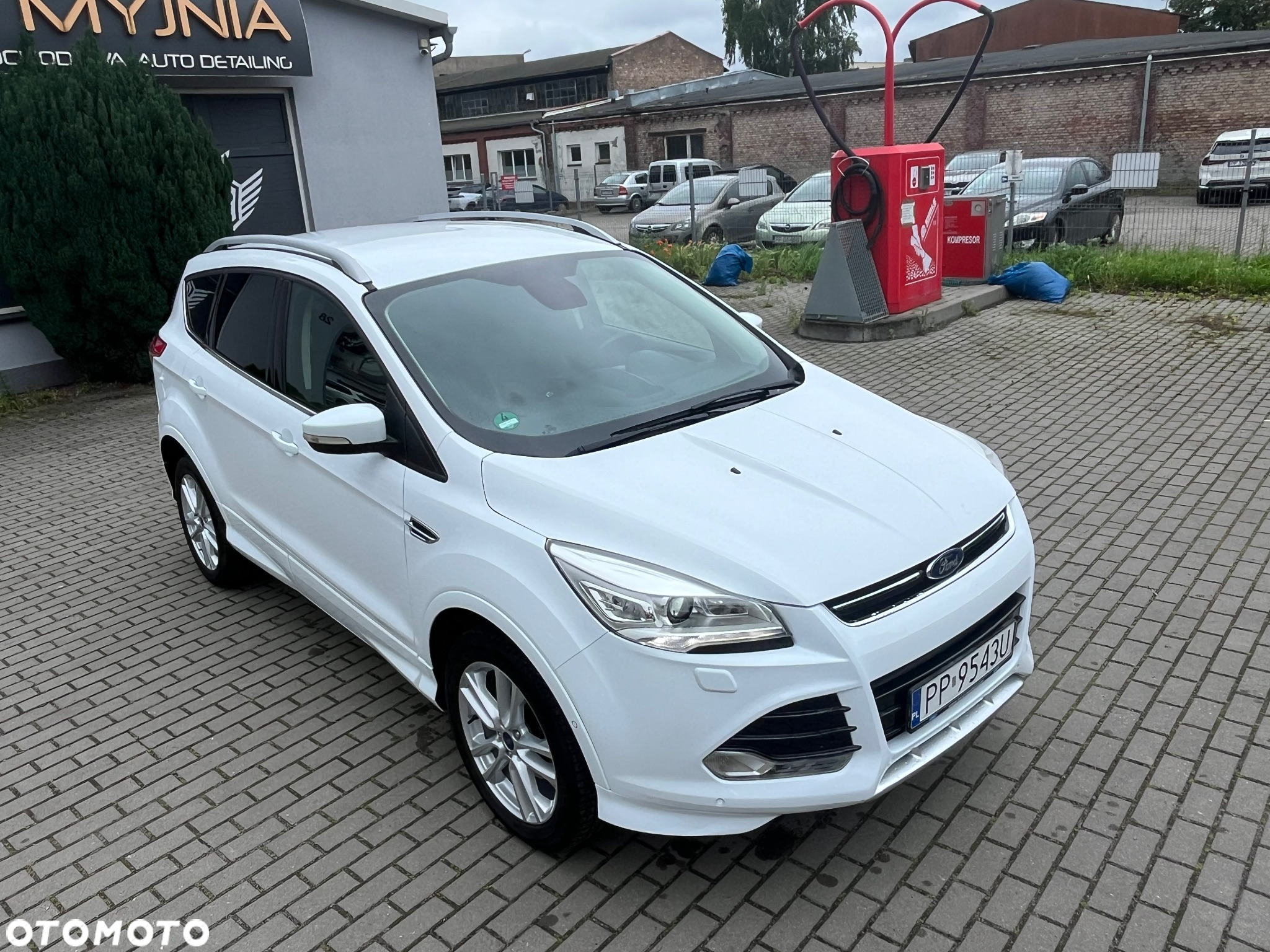 Ford Kuga 1.5 EcoBoost 2x4 Individual - 11