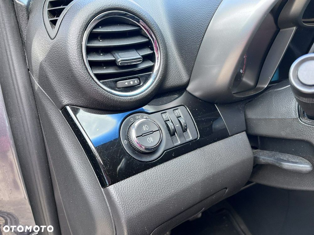 Chevrolet Orlando - 31
