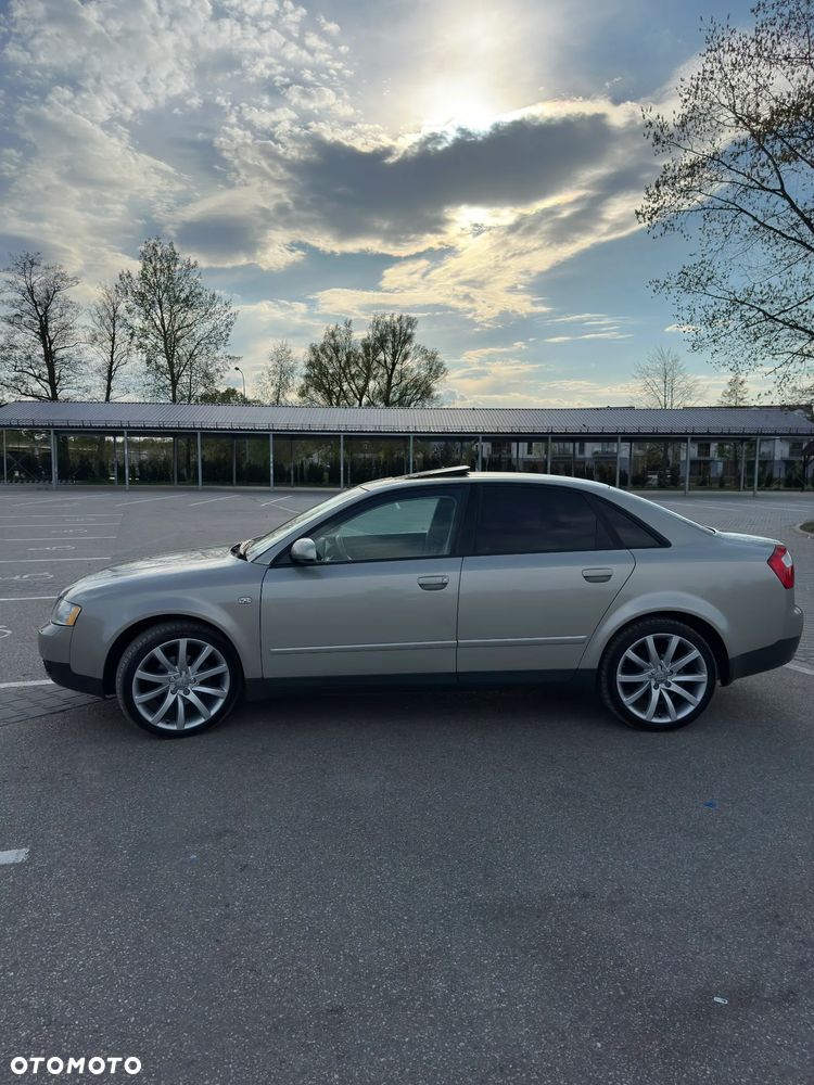 Audi A4 Limousine 1.8T Quattro - 2