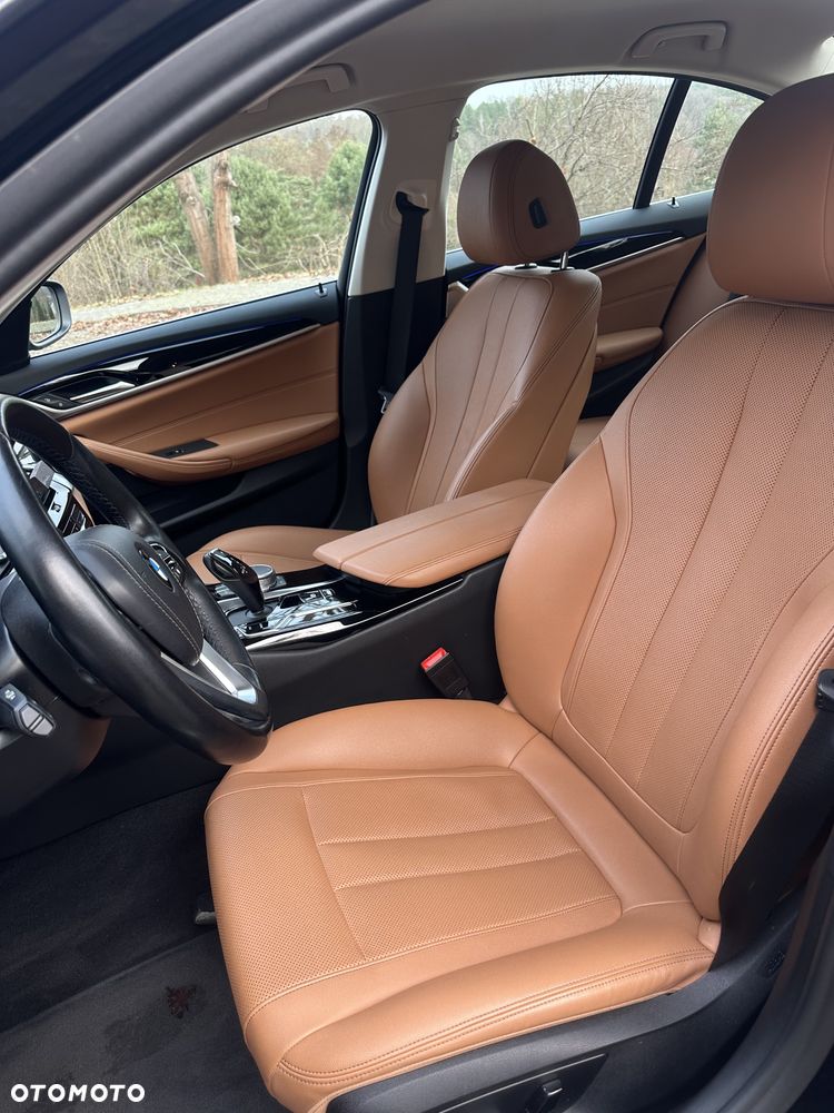 BMW Seria 5 518d mHEV Luxury Line - 12