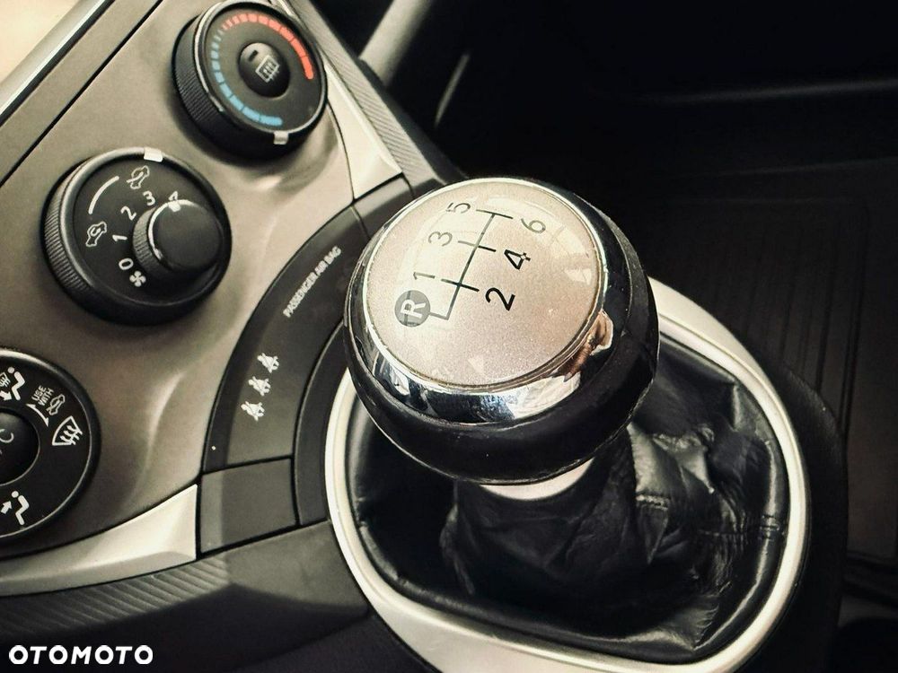 Toyota Verso S - 22