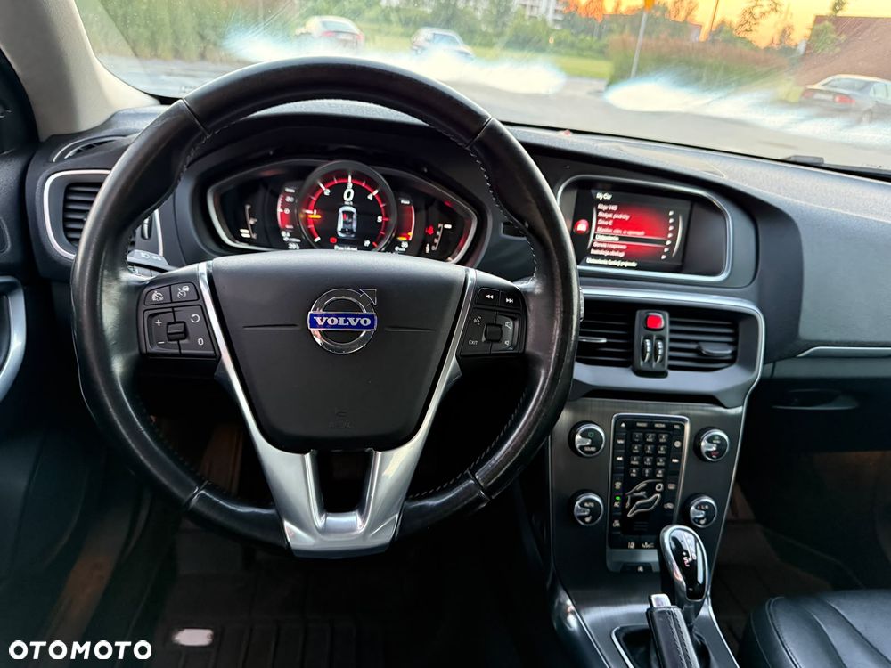 Volvo V40 D2 Summum - 30
