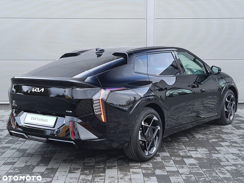 Kia EV4 81.4kWh GT-Line - 12