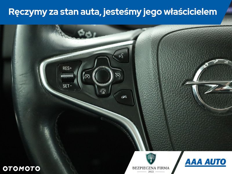 Opel Insignia - 16