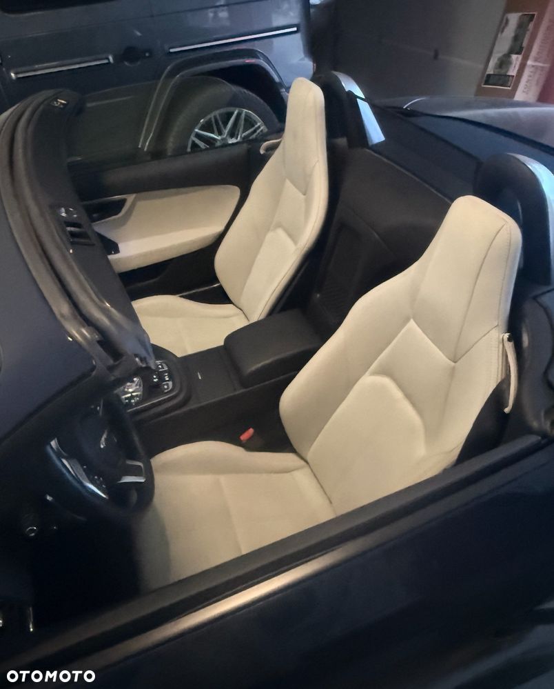 Jaguar F-Type 2.0 Turbo R-Dynamic - 7