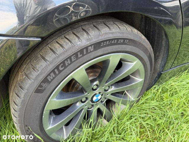 BMW Seria 3 320d xDrive - 24