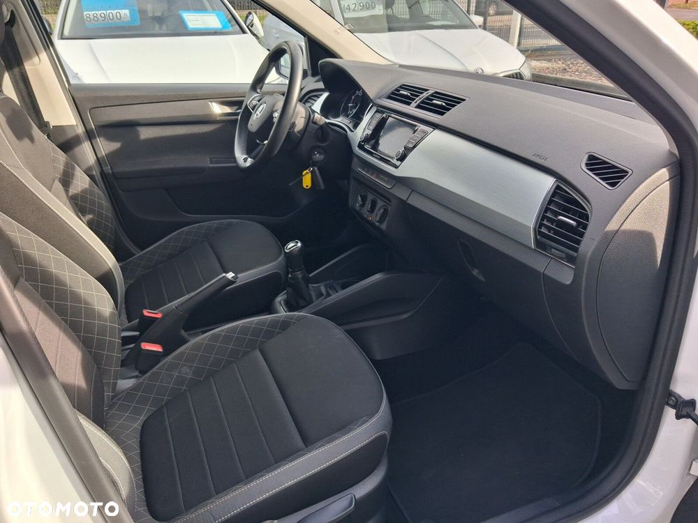 Skoda Fabia - 11