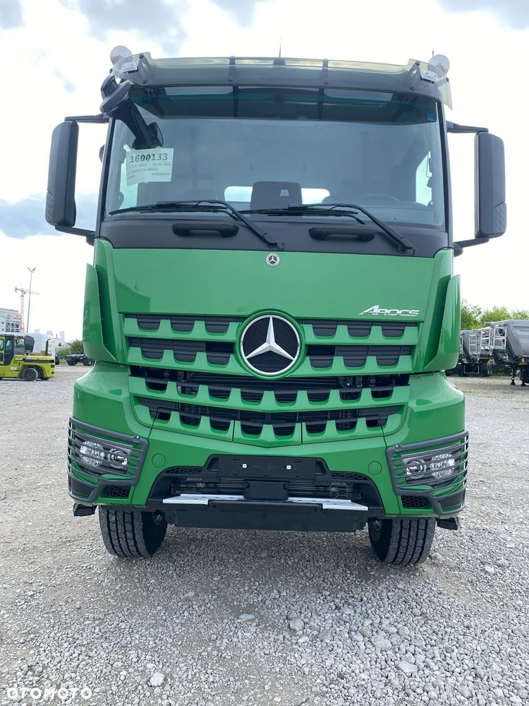 Mercedes-Benz Arocs 3348 A 6x6 - 6