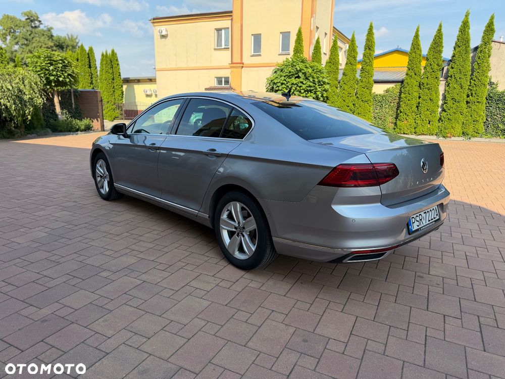 Volkswagen Passat 2.0 TSI Elegance DSG - 8