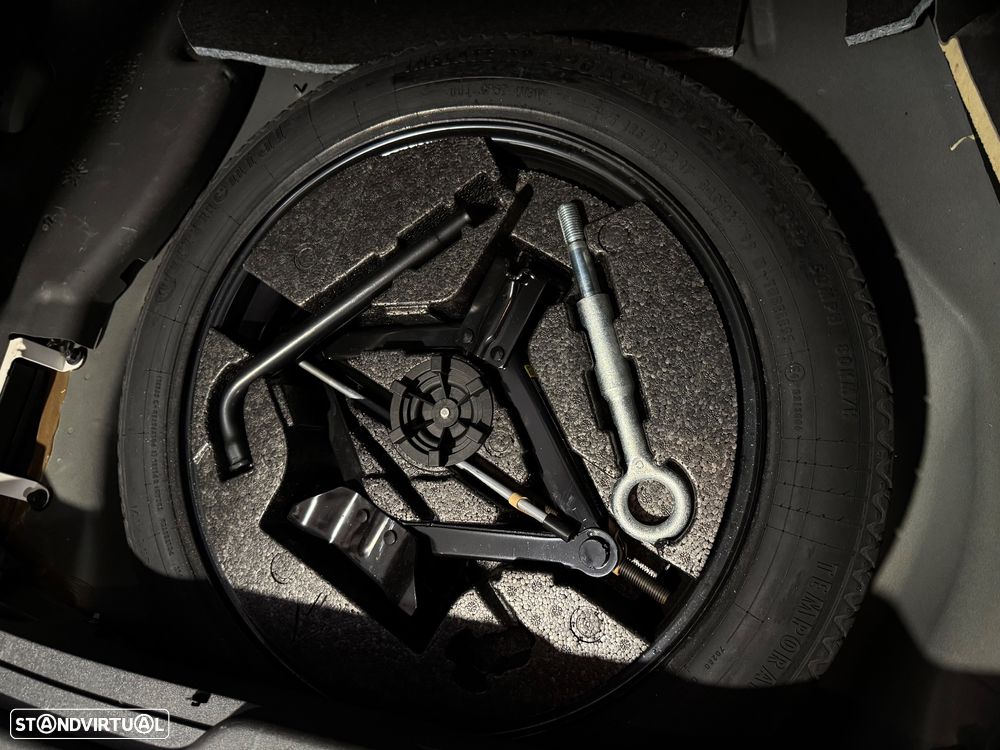 Volvo XC 60 2.0 D3 Drive R-Design - 40