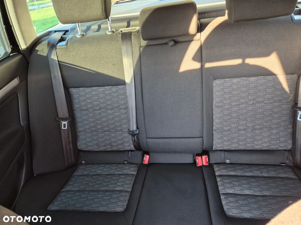 Skoda Octavia 1.6 - 23