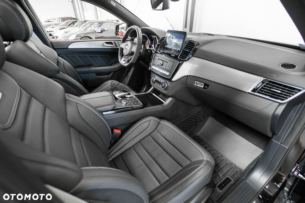 Mercedes-Benz GLE - 21