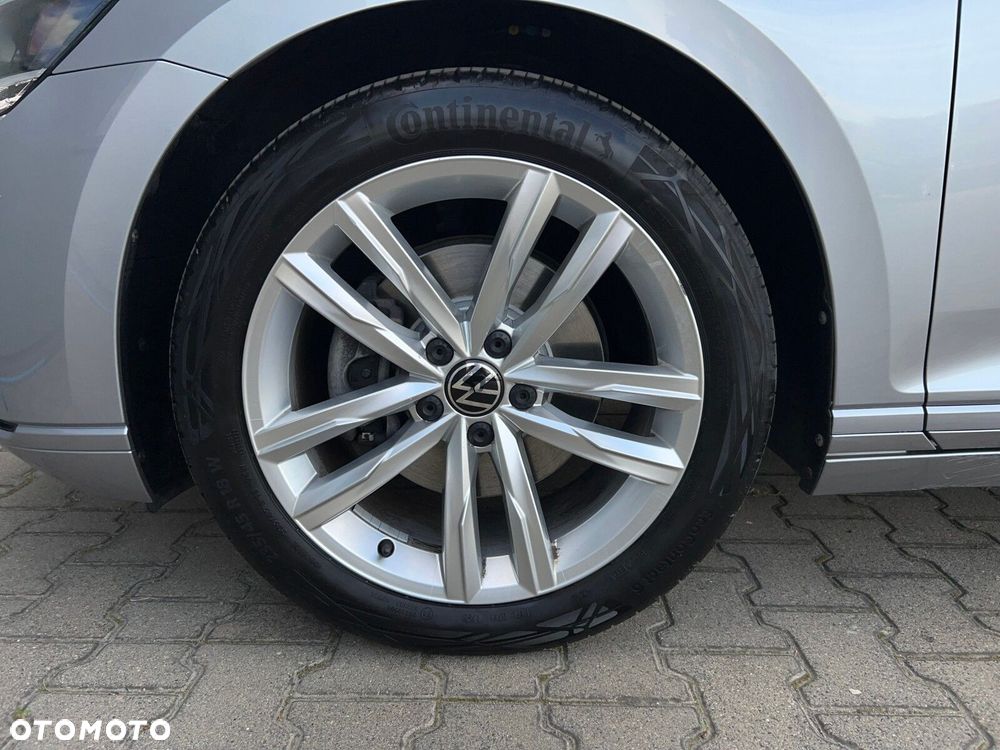 Volkswagen Passat 2.0 TDI Business DSG - 38