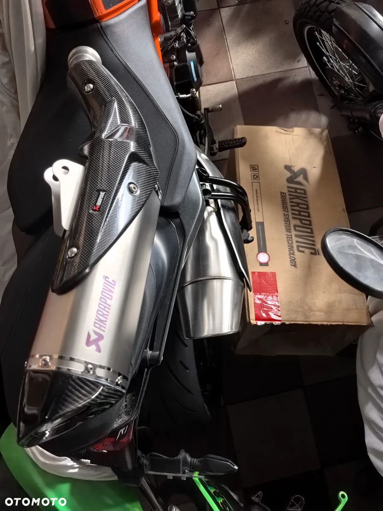 Ktm Duke 790 i 890 wydech tłumik sportowy Akrapovic carbon - 1