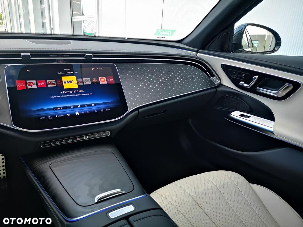 Mercedes-Benz Klasa E 300 de PHEV 4-Matic AMG 9G-Tronic - 16