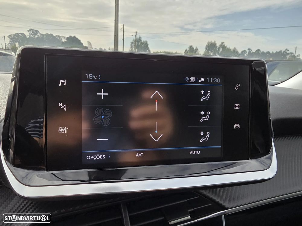 Peugeot 2008 PureTech 130 Allure Pack - 16