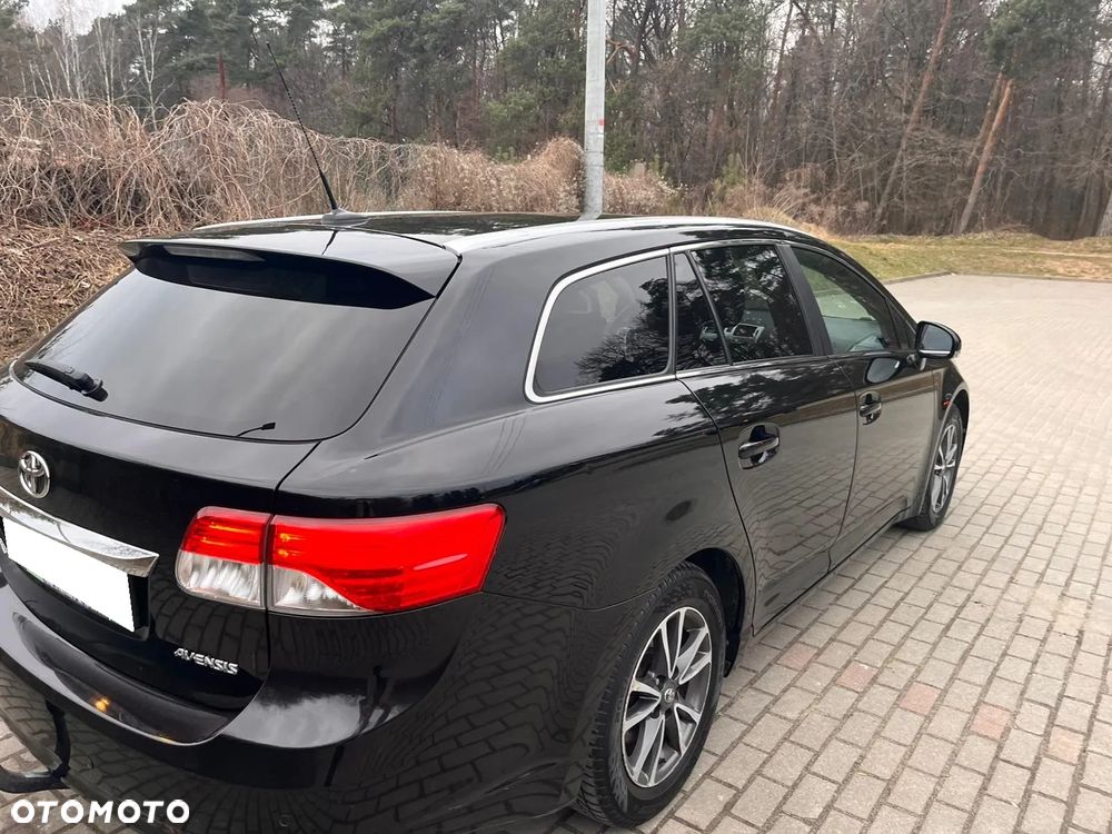 Toyota Avensis 2.0 D-4D Premium - 14