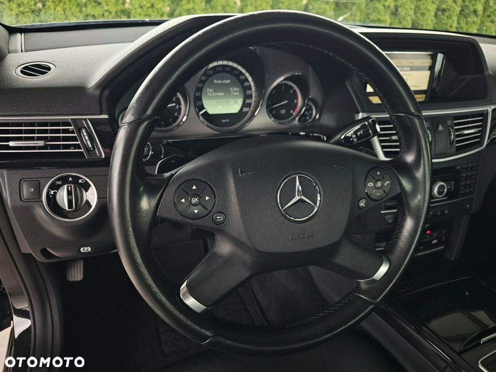 Mercedes-Benz Klasa E - 12