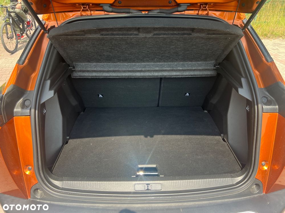 Peugeot 2008 136 Allure - 24