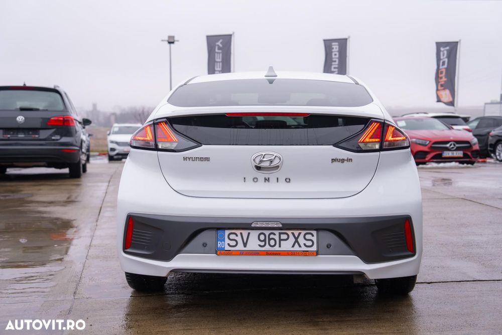 Hyundai IONIQ 1.6 GDI Premium - 12