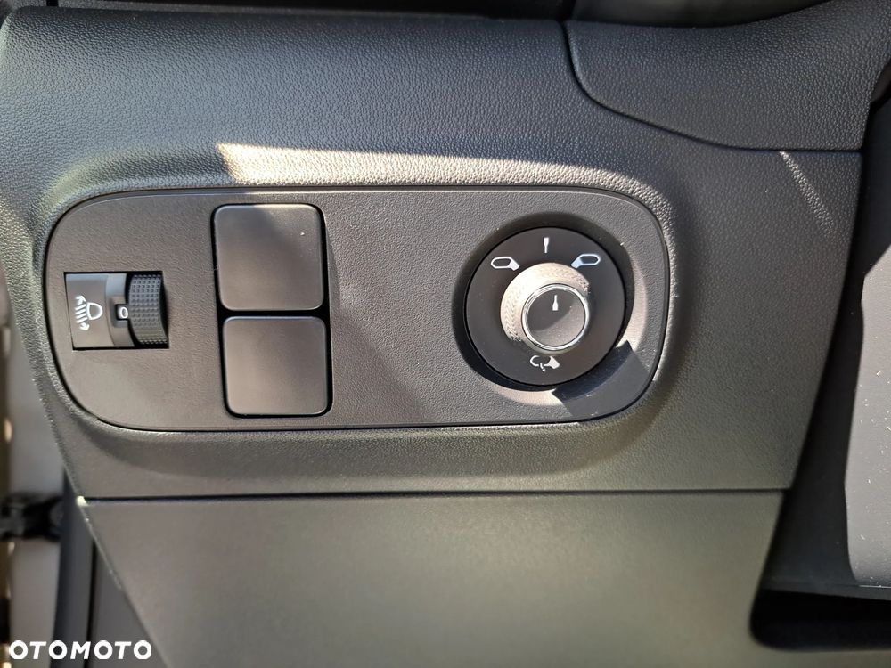 Citroën C3 1.2 PureTech Shine - 24