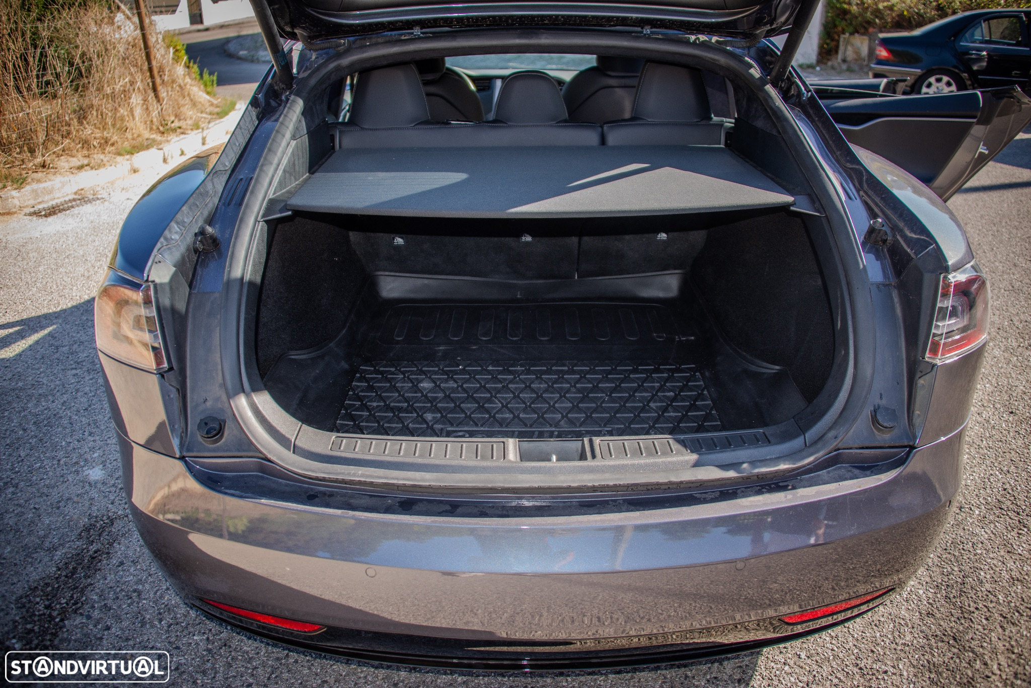 Tesla Model S Performance - 44