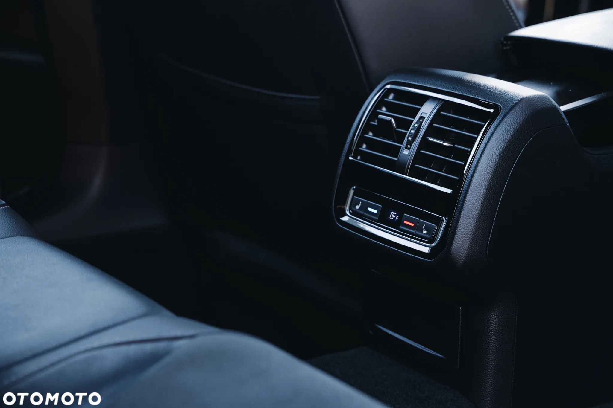 Volkswagen Arteon 2.0 TSI R-Line DSG - 18