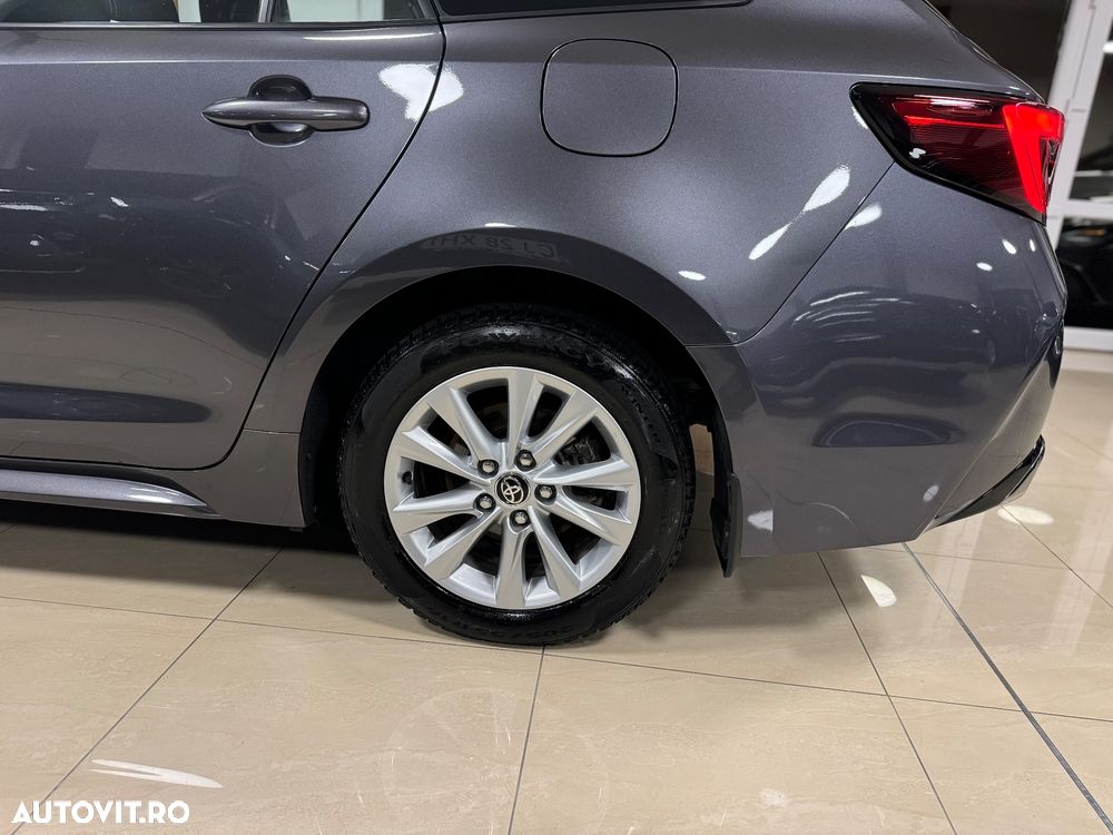 Toyota Corolla 1.8 Lounge - 32