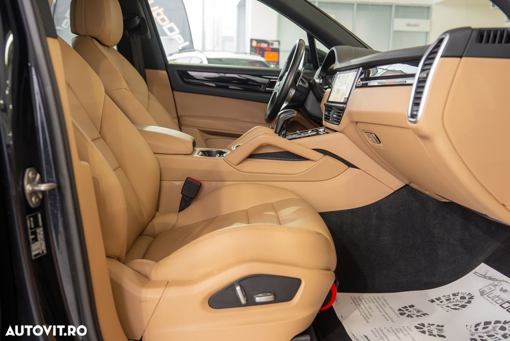 Porsche Cayenne Tiptronic S - 13