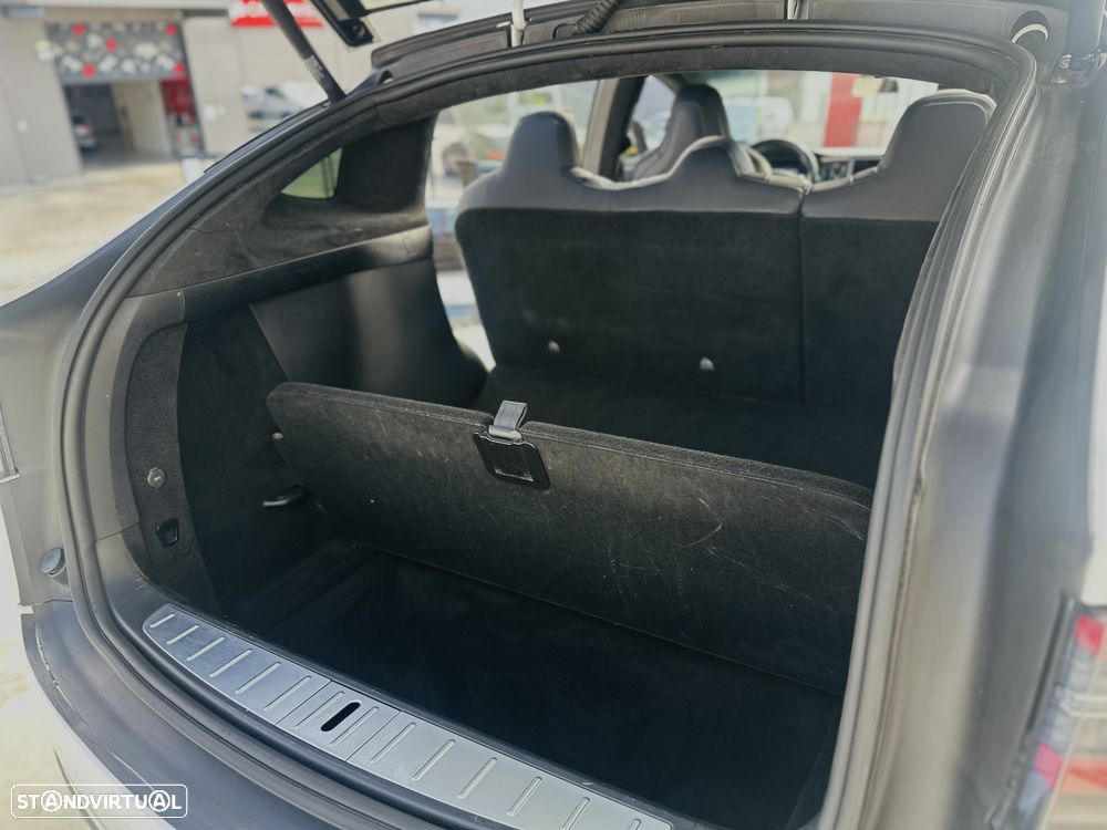 Tesla Model X 100D — fotografia 26