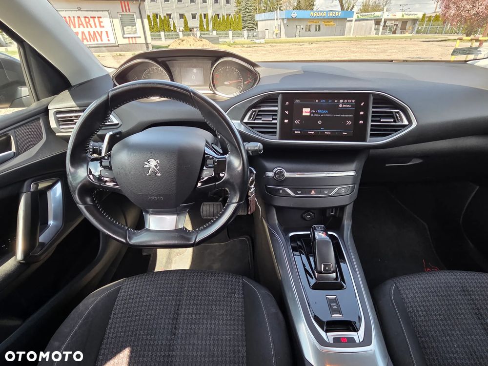 Peugeot 308 BlueHDi 130 EAT8 Stop & Start Allure - 27