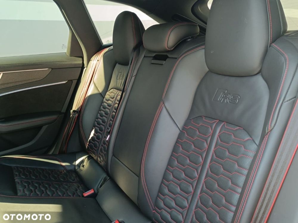 Audi RS6 Avant - 24