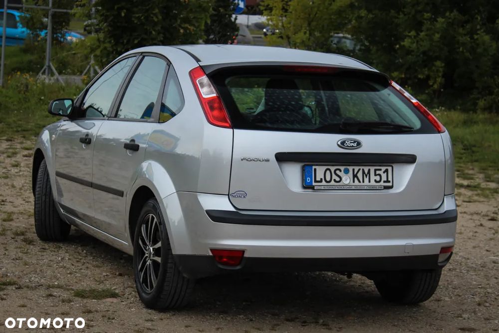 Ford Focus 1.6 Comfort - 9