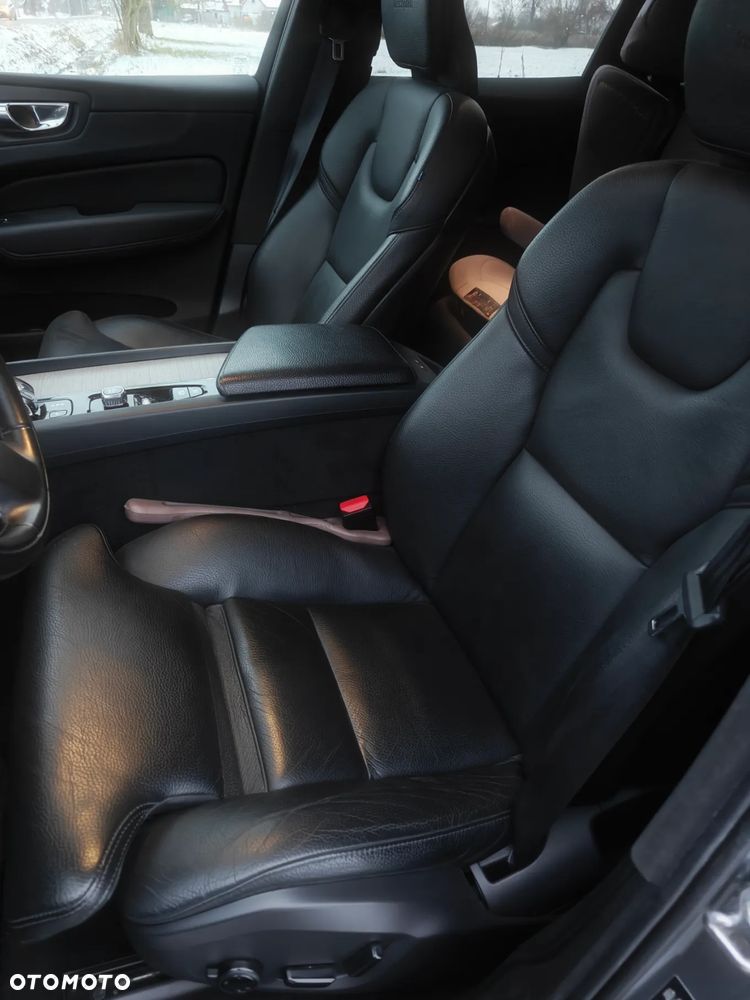 Volvo XC 60 T8 AWD Recharge Geartronic Inscription Expression - 10