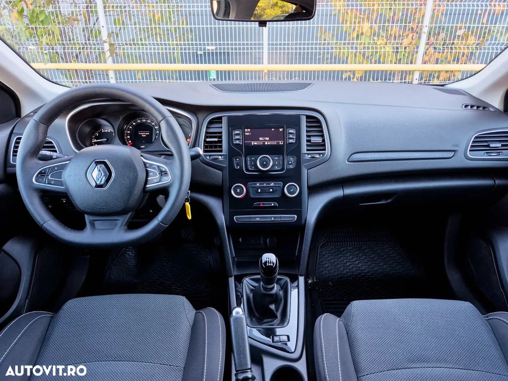 Renault Megane TCe GPF Business - 21