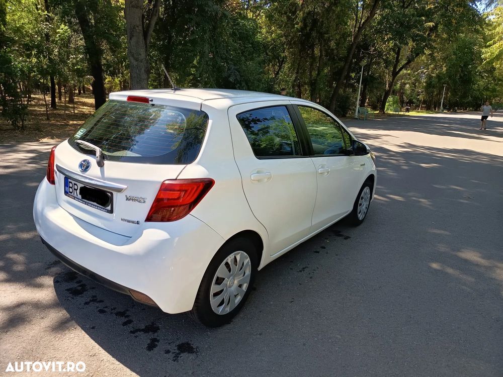 Toyota Yaris ver-1-5-l-vvt--ie-multidrive-s-active - 12